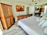 Master Bedroom - King Bed - Balcony Access